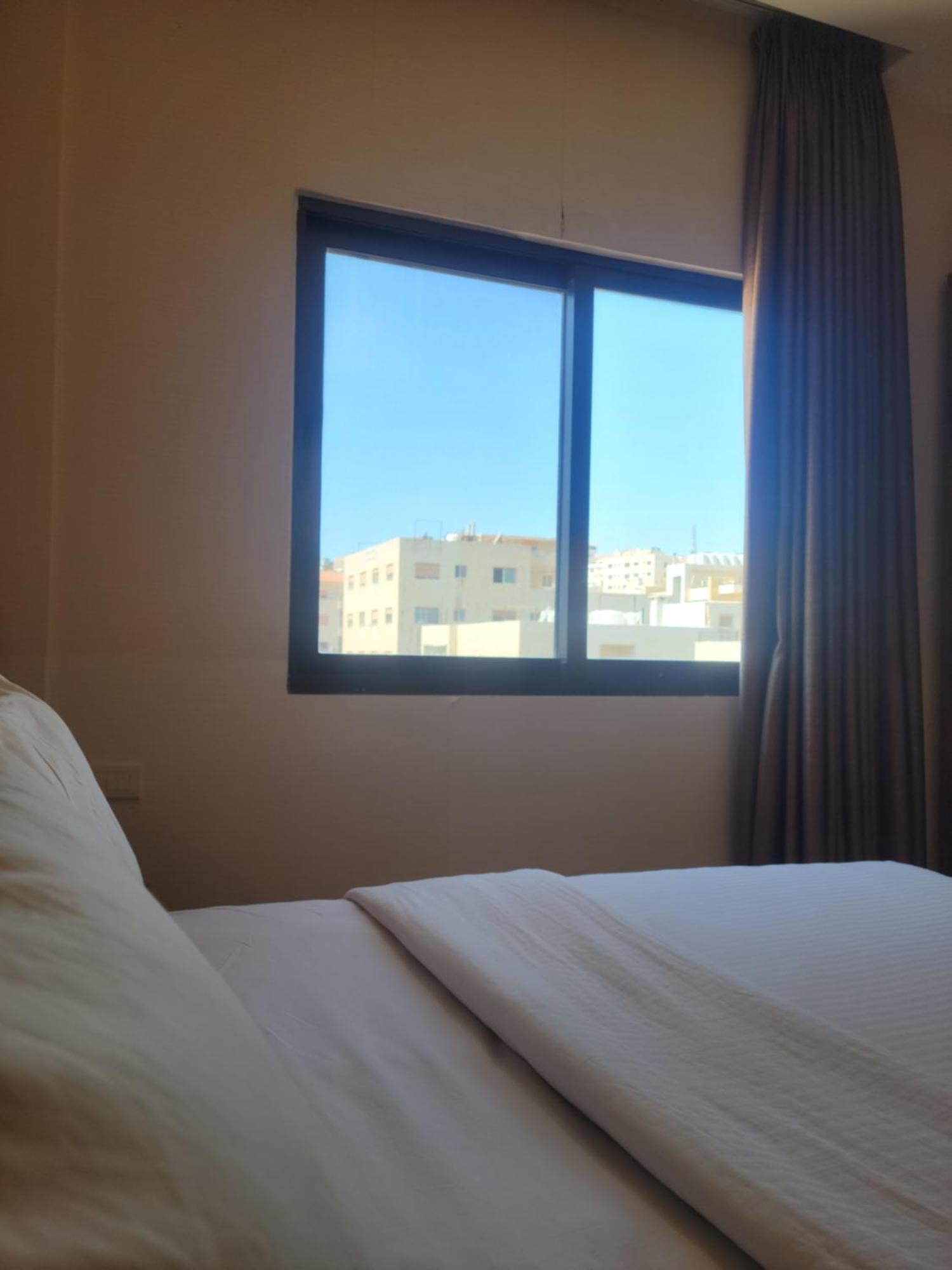 Big Ben Hotel Suites Amman Eksteriør billede