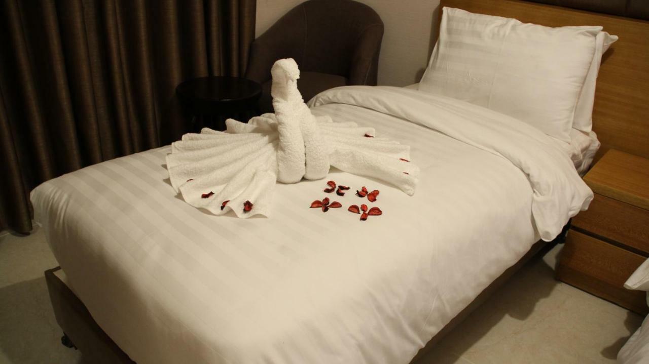 Big Ben Hotel Suites Amman Eksteriør billede