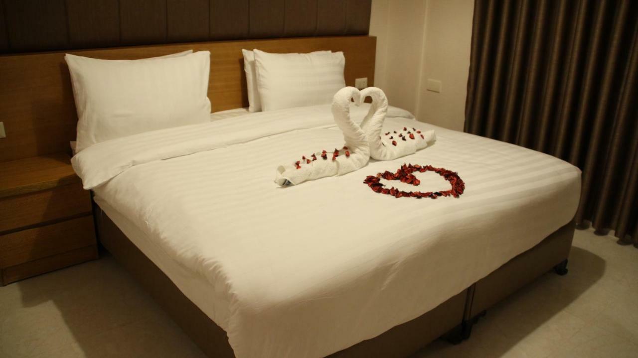 Big Ben Hotel Suites Amman Eksteriør billede